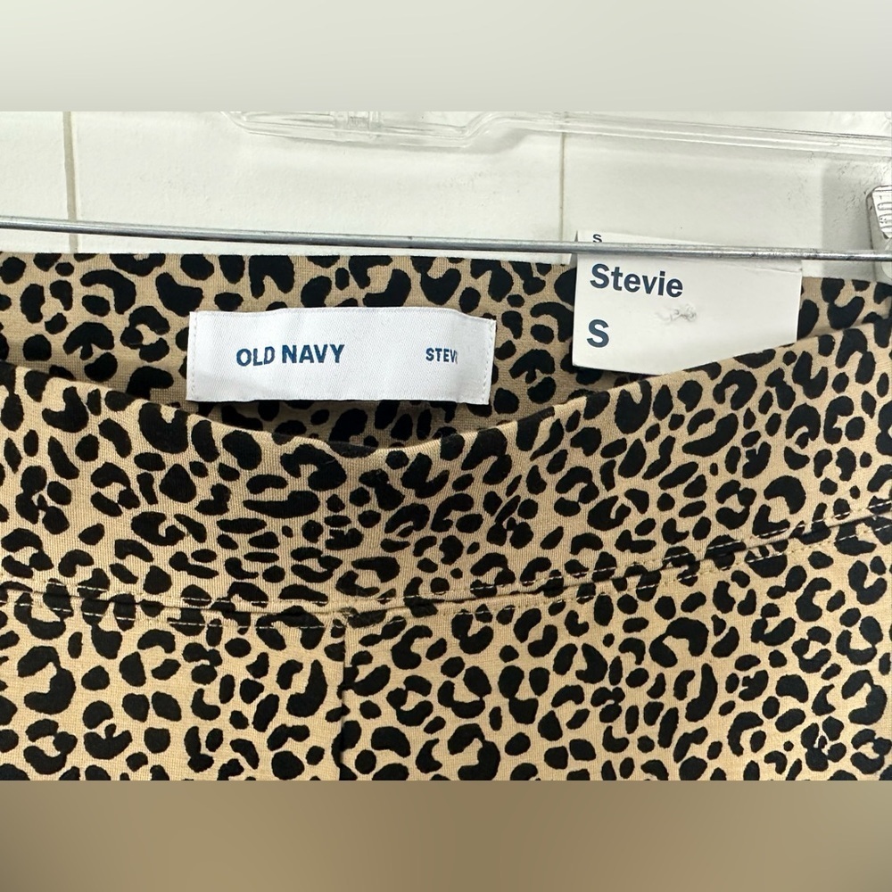NWT Old Navy Leggings Sz S Small Animal Print Stevie Pull On Comfort Mid Rise - Picture 9 of 9